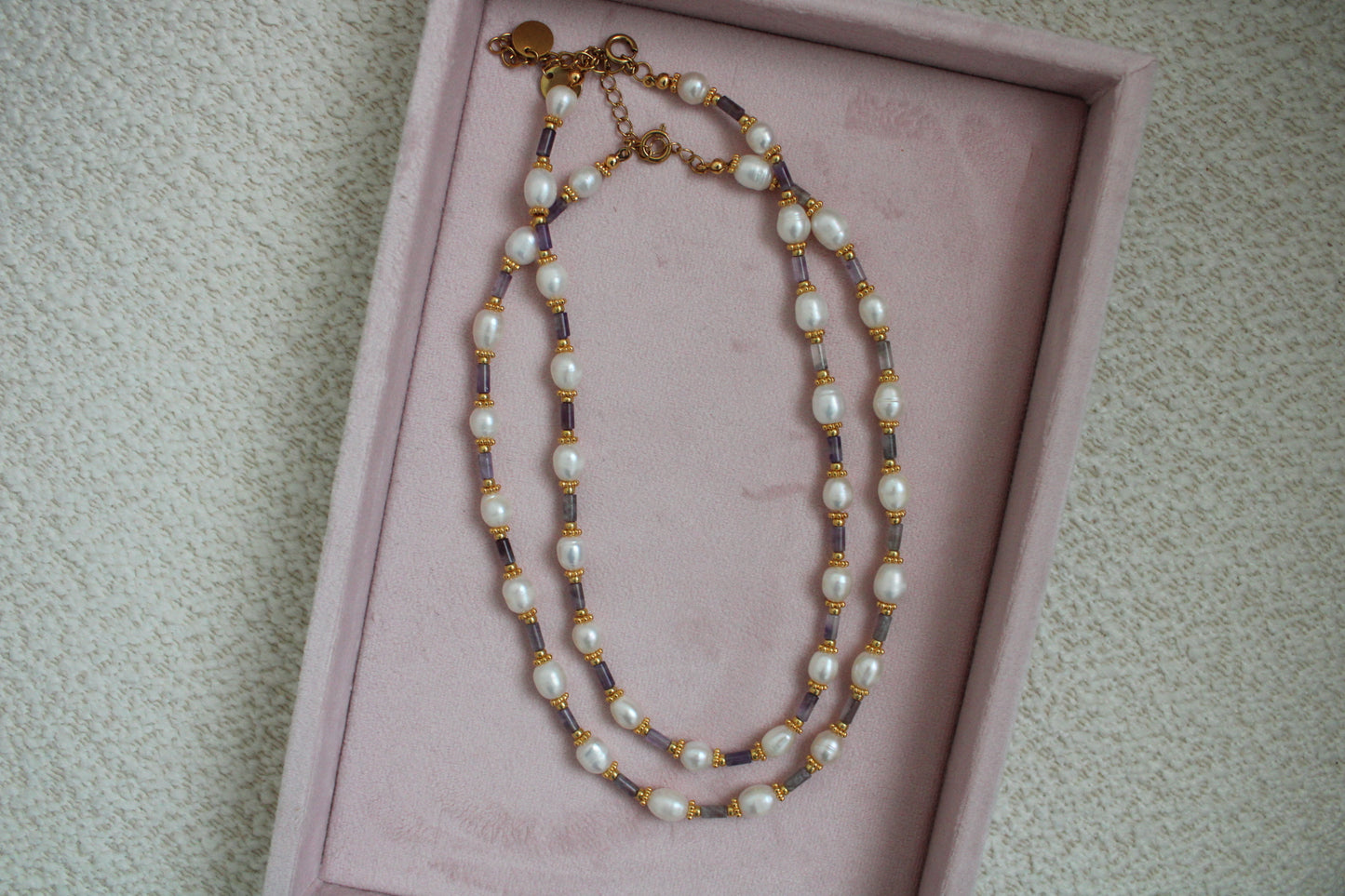 Collier Santiago
