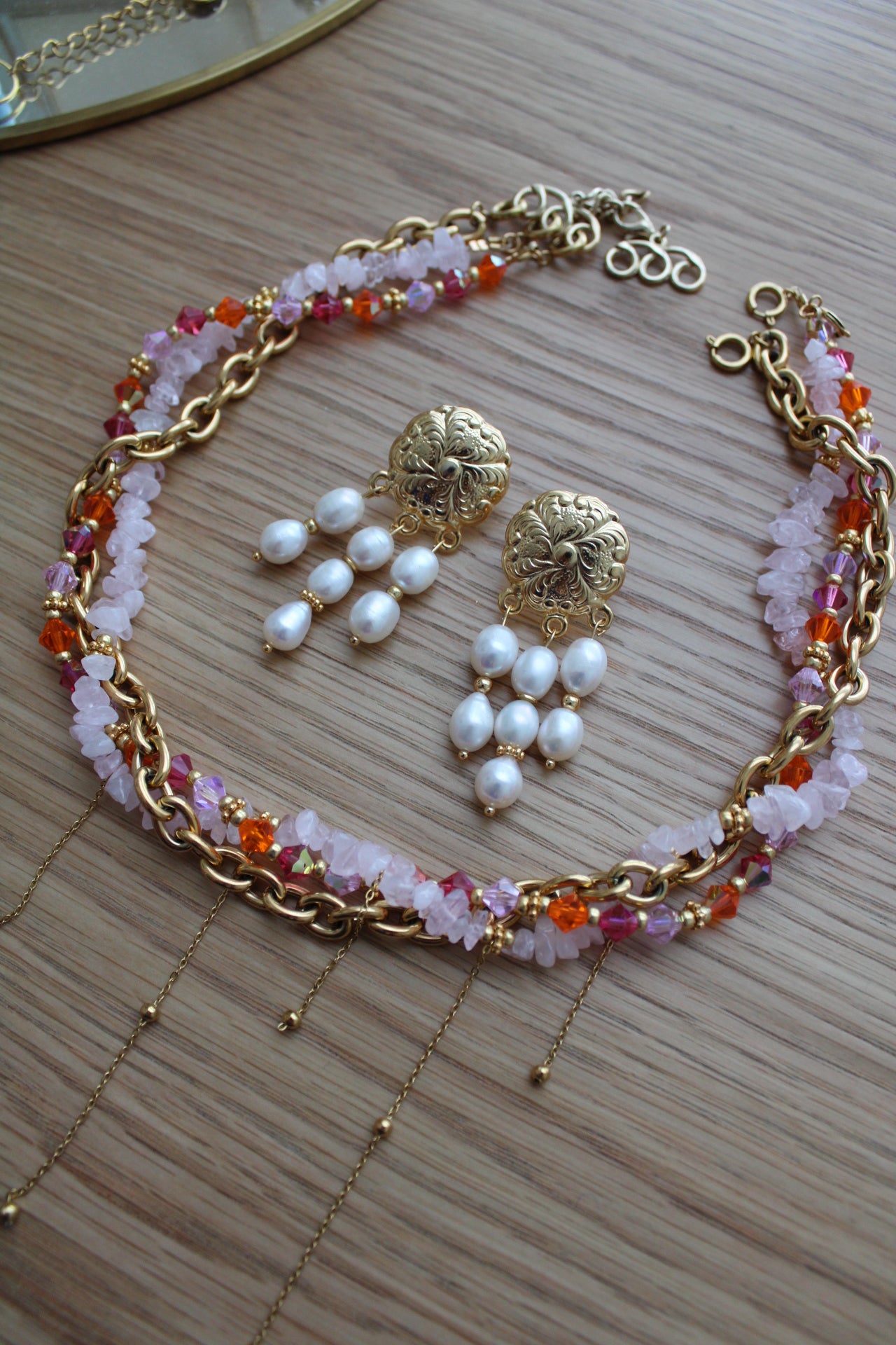 Collier modulable à triple chaîne
