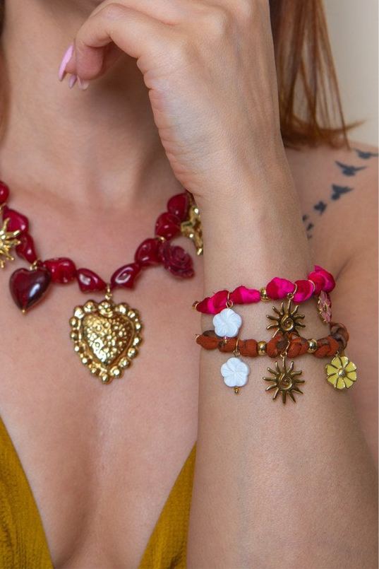 Bracelet tissus rose et charms