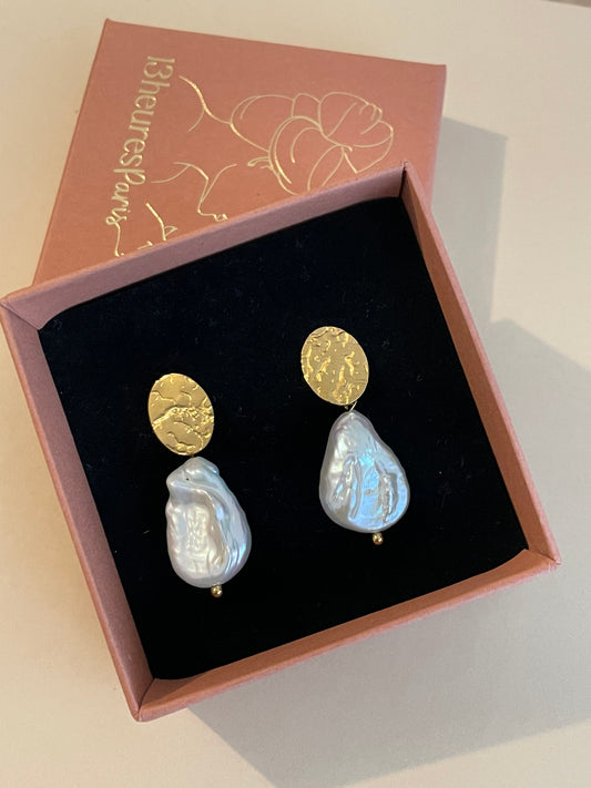 Boucles d’oreilles Nami – Acier inoxydable et perles de culture baroques
