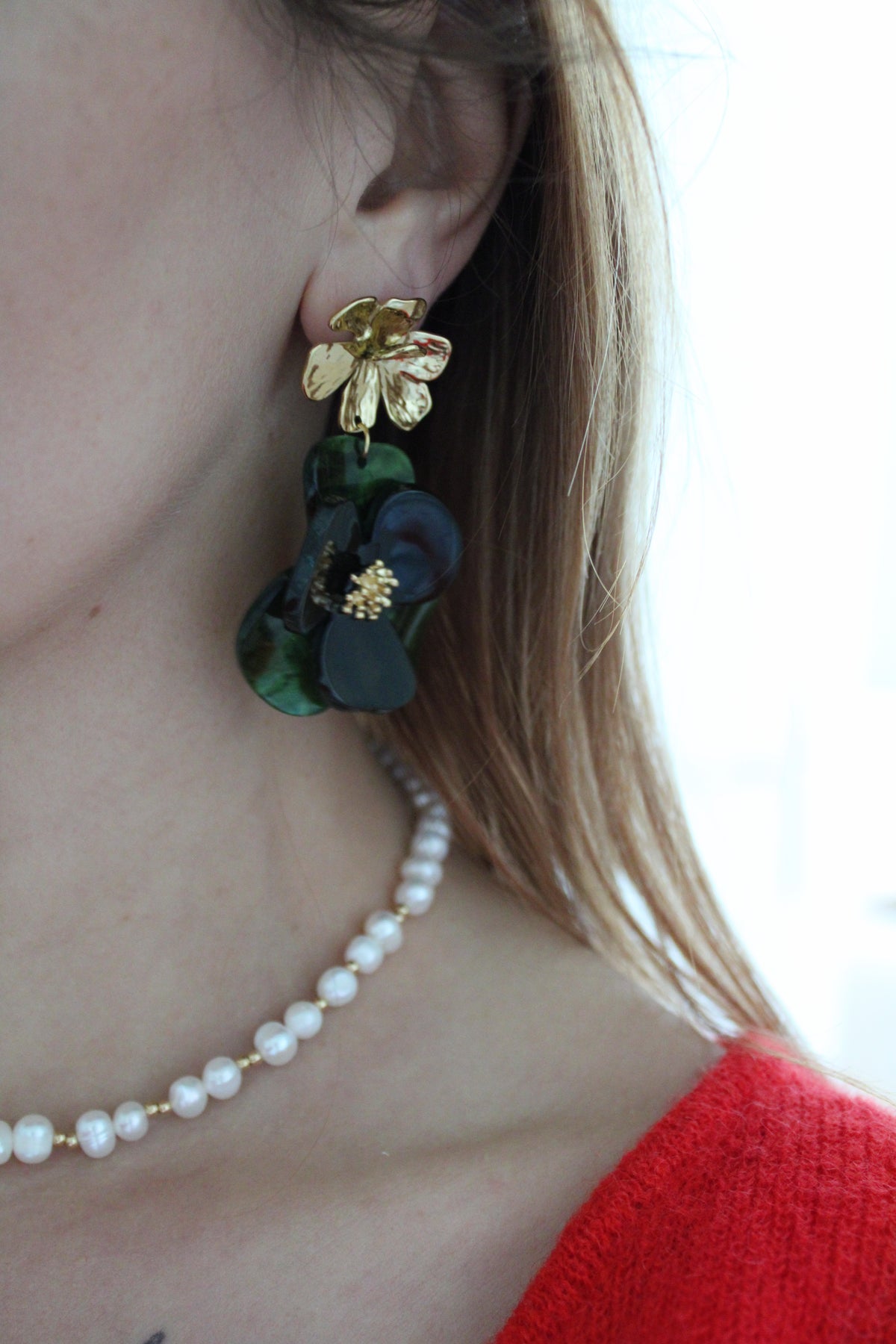 Boucles d'oreille Lorena – Fleur en Pétales Acryliques & Acier Inoxydable